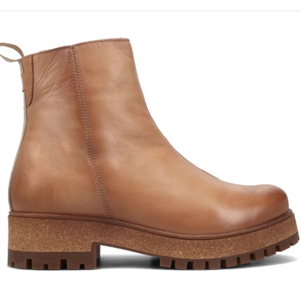 Taos Footwear Brown Ankle Booties